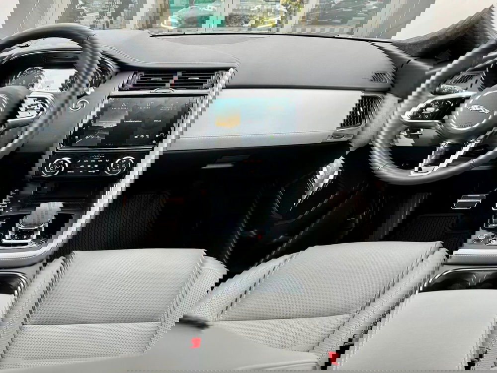 Jaguar E-Pace usata a Bari (3)