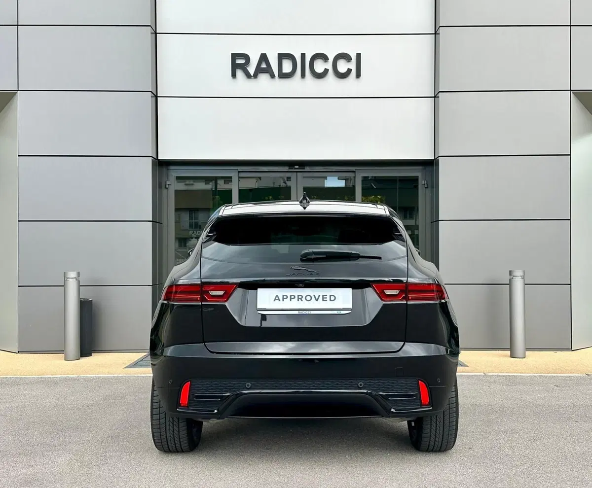 Jaguar E-Pace usata a Bari (7)