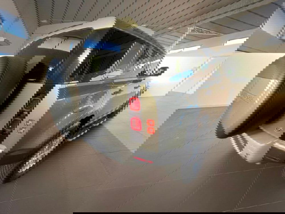 Land Rover Defender usata a Venezia (11)