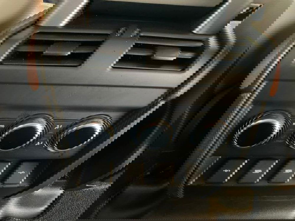 Land Rover Defender usata a Venezia (8)