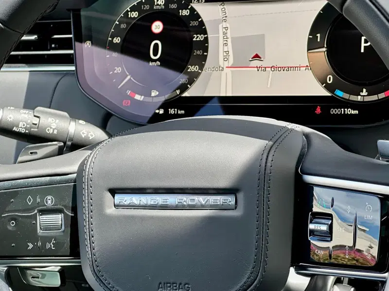 Land Rover Range Rover nuova a Bari (10)