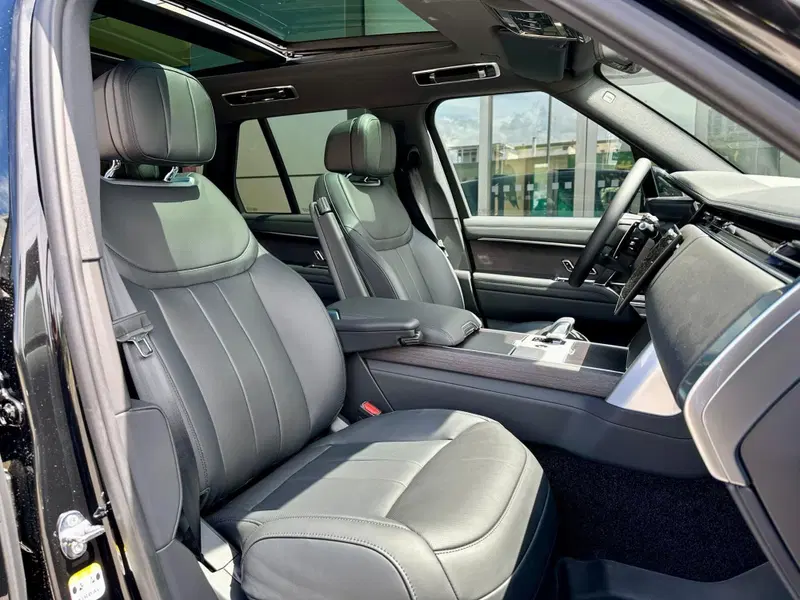 Land Rover Range Rover nuova a Bari (3)