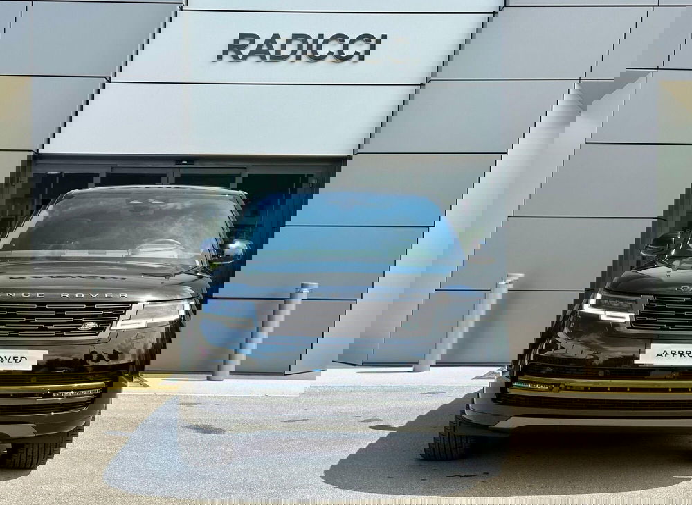 Land Rover Range Rover nuova a Bari (8)