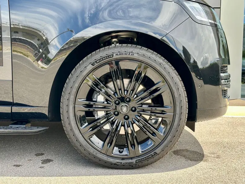Land Rover Range Rover nuova a Bari (9)
