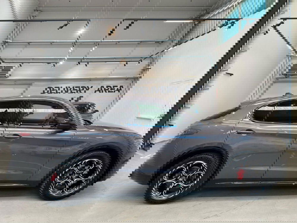 Alfa Romeo Stelvio usata a Milano (6)