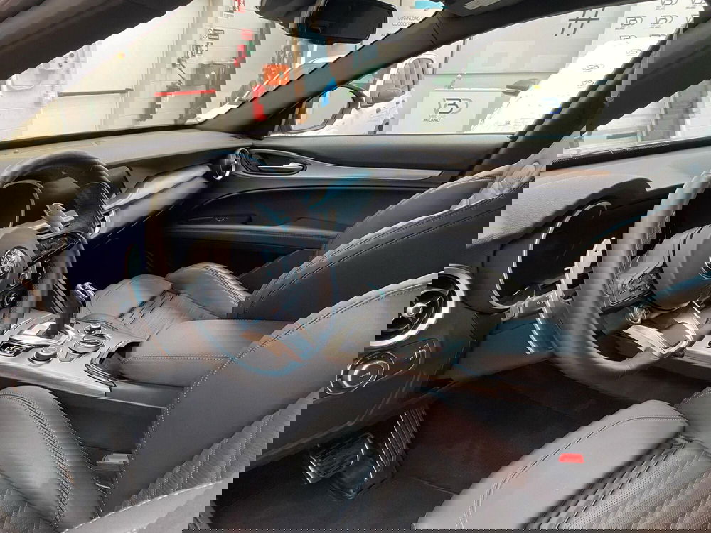 Alfa Romeo Stelvio usata a Milano (9)