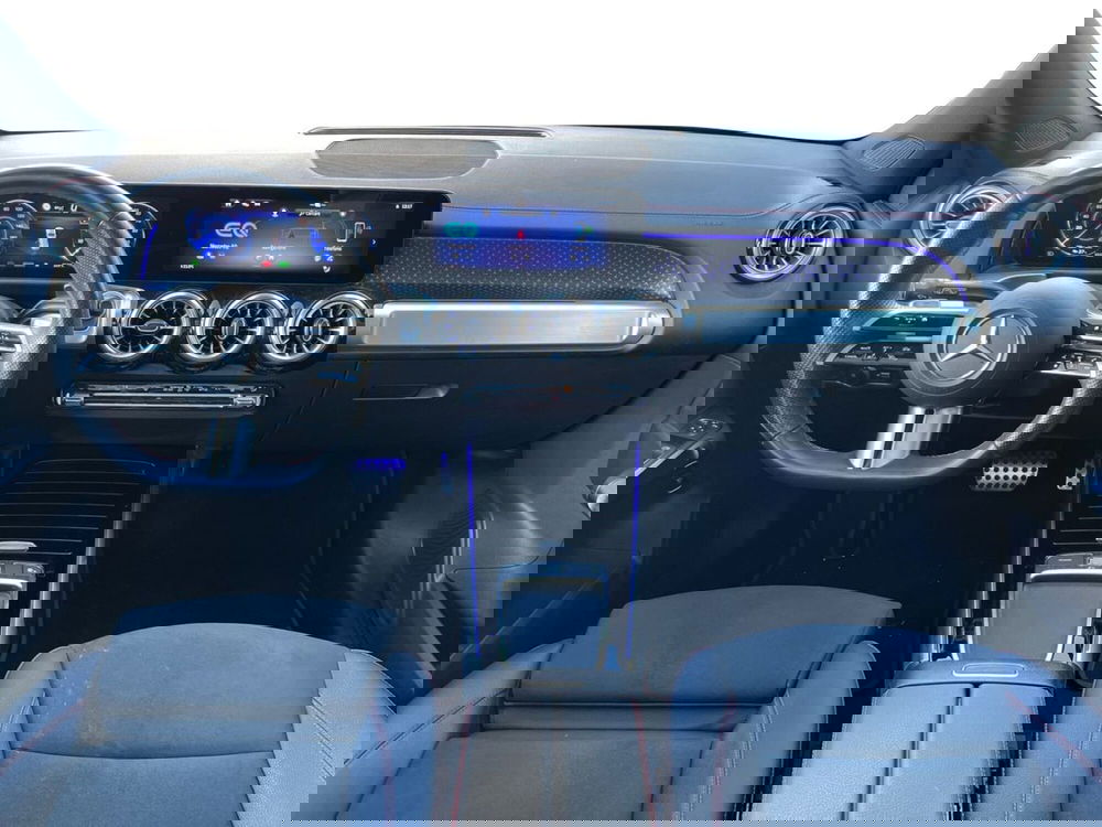 Mercedes-Benz EQB usata a Napoli (11)