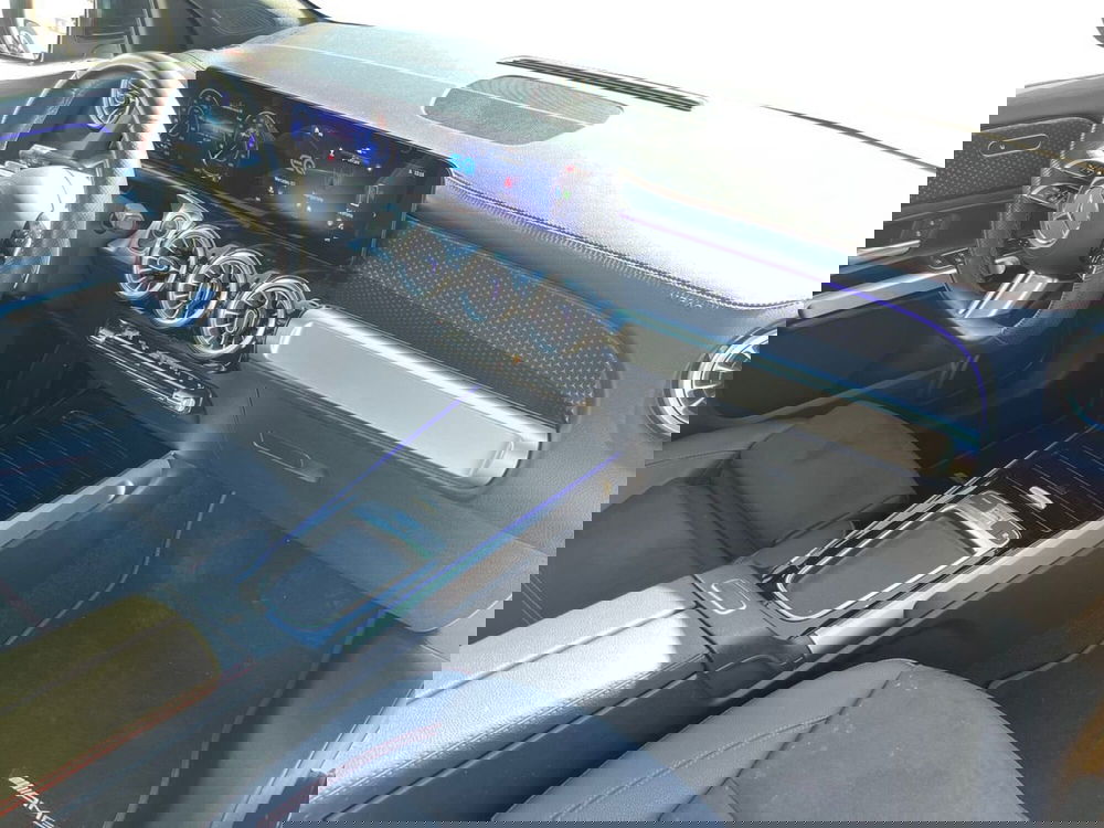 Mercedes-Benz EQB usata a Napoli (13)