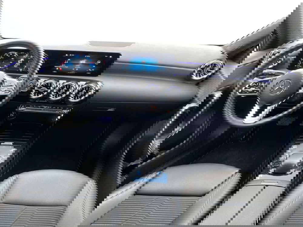 Mercedes-Benz Classe A usata a Napoli (11)