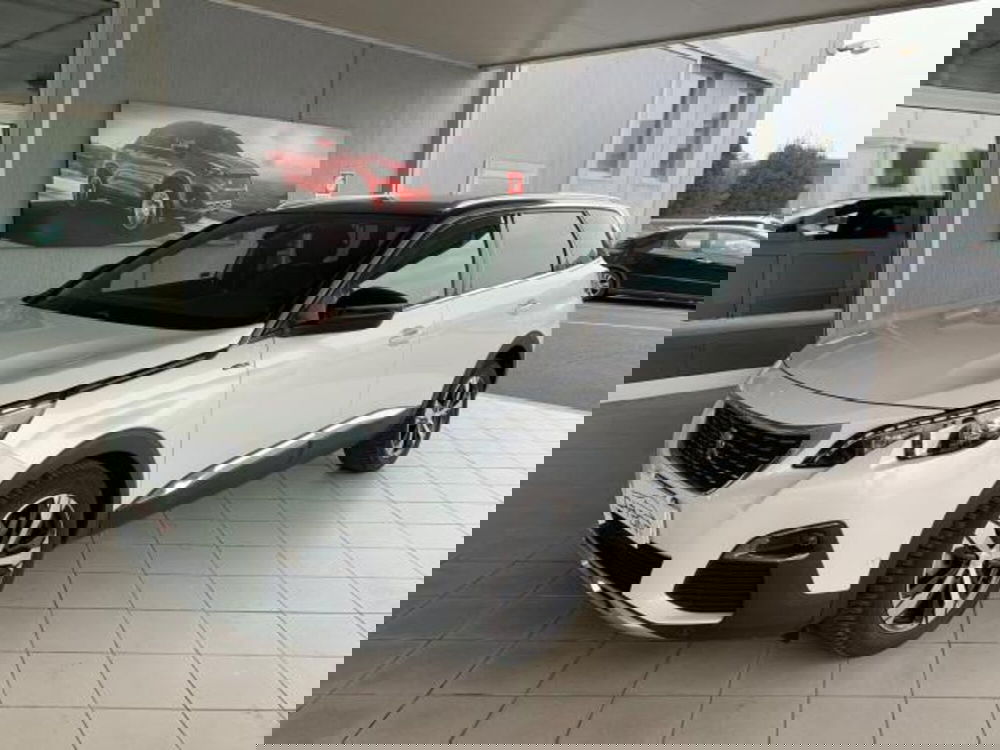 Peugeot 5008 usata a Trieste