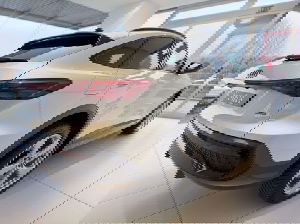 Audi Q5 Sportback nuova a Torino (13)