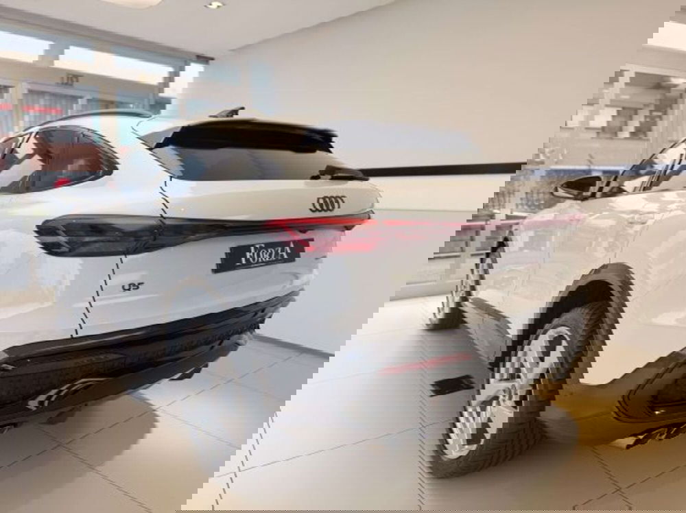 Audi Q5 Sportback nuova a Torino (15)