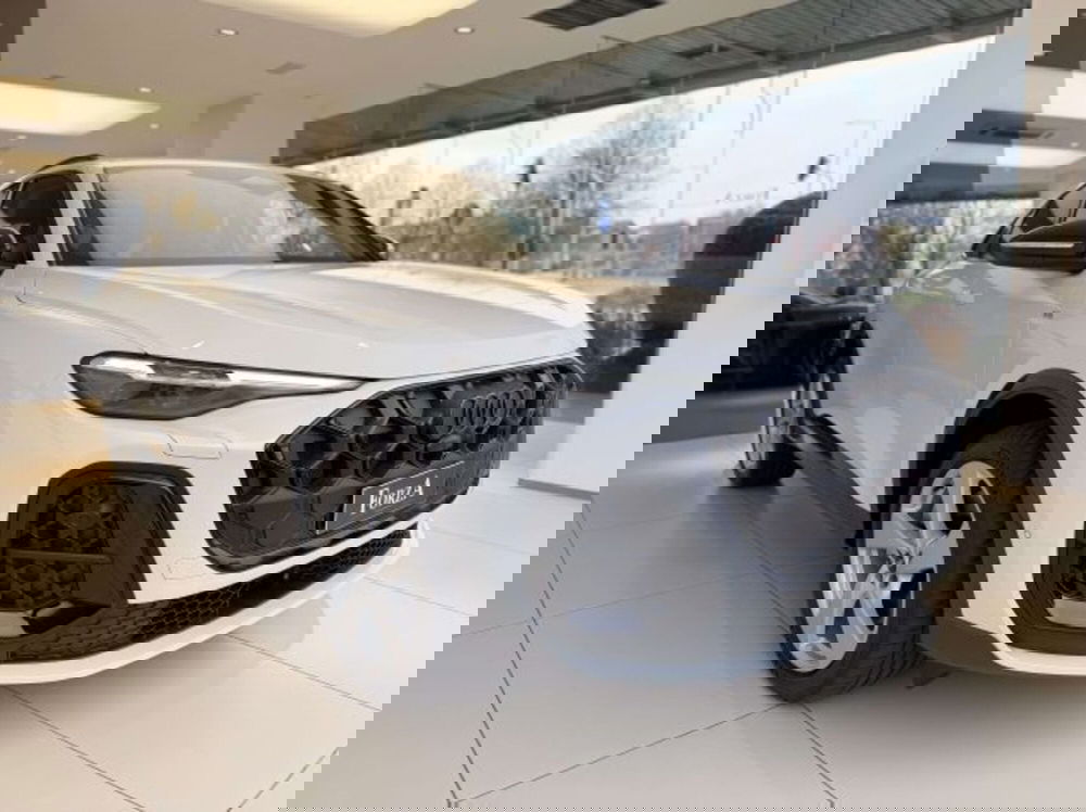 Audi Q5 Sportback nuova a Torino (3)