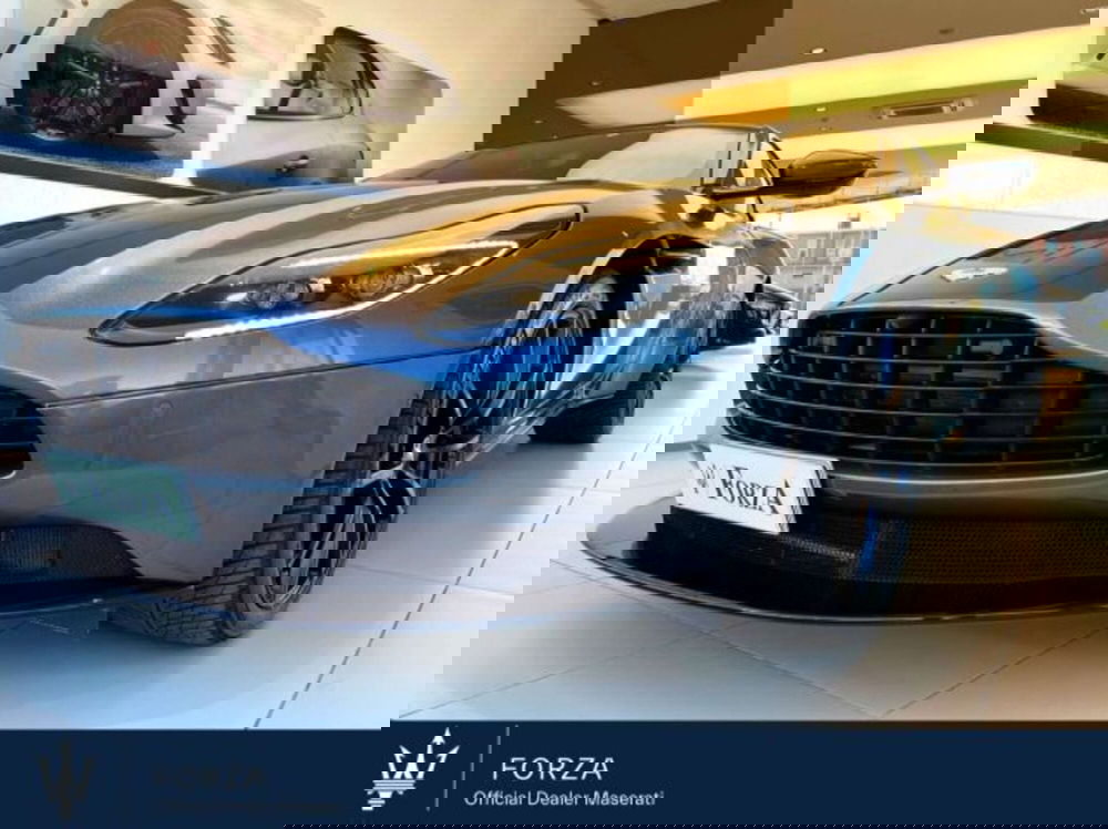 Aston Martin DB11 usata a Torino