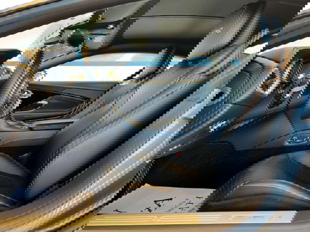 Aston Martin DB11 usata a Torino (6)