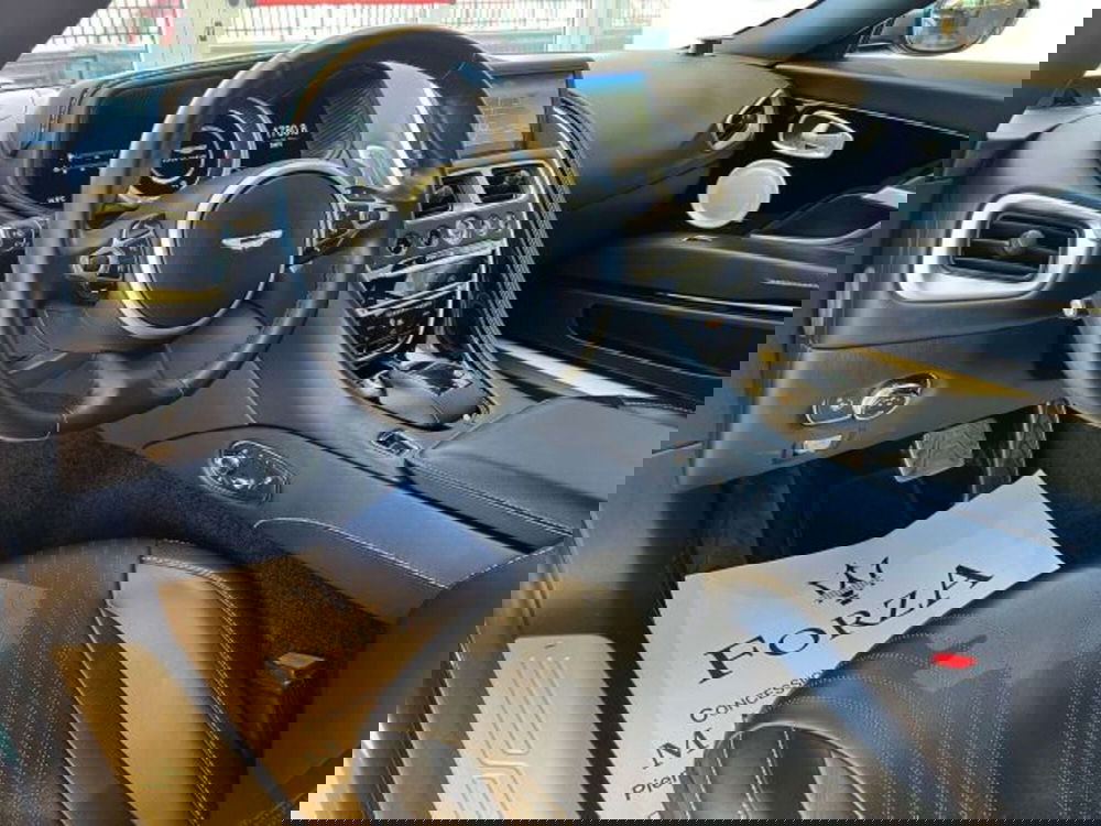 Aston Martin DB11 usata a Torino (7)