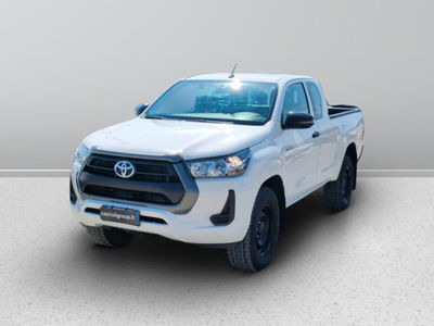 Toyota Hilux 2.D-4D 4WD porte Double Cab Comfort del 2021 usata a Mosciano Sant&#039;Angelo