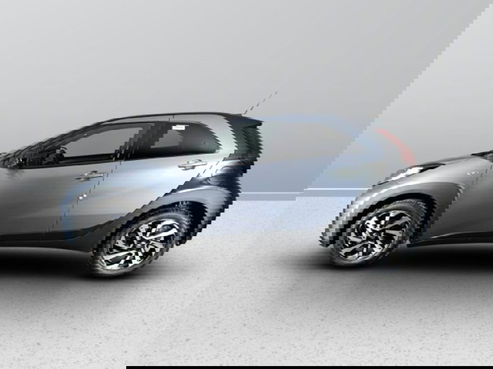 Toyota Aygo X nuova a Teramo (6)