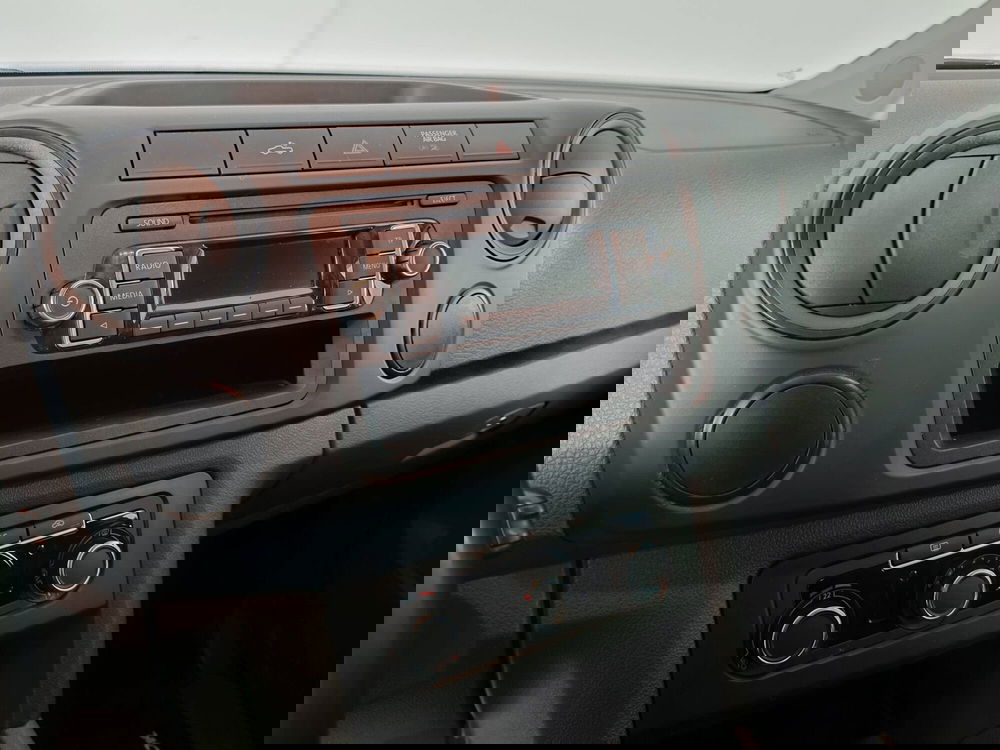 Volkswagen Veicoli Commerciali Amarok usata a Ascoli Piceno (13)