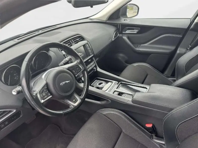 Jaguar F-Pace usata a Siena (11)