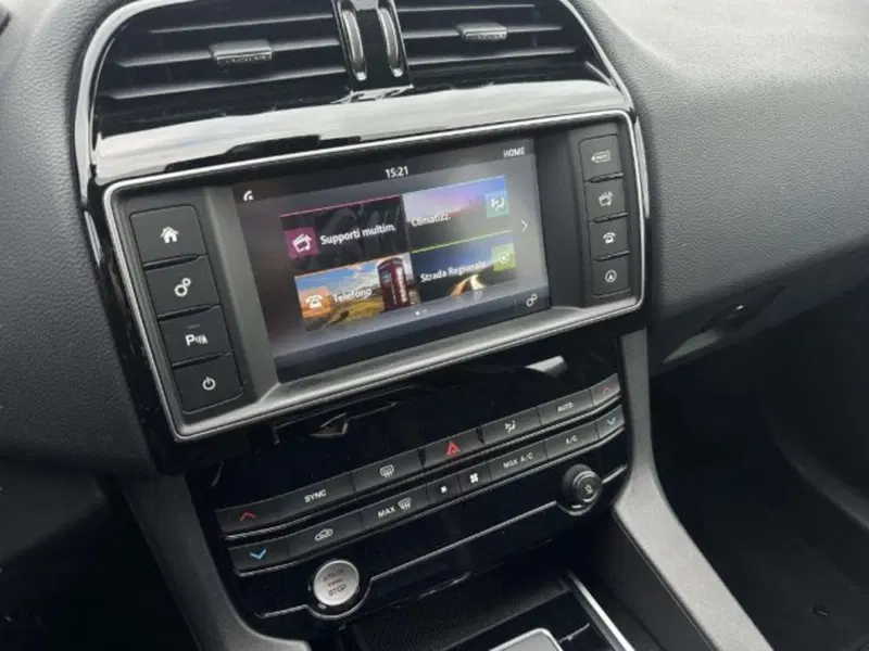 Jaguar F-Pace usata a Siena (12)