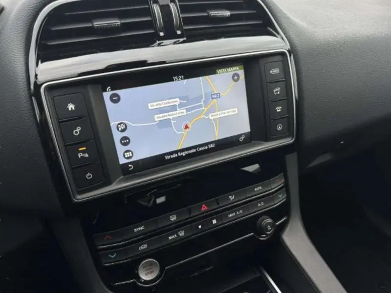 Jaguar F-Pace usata a Siena (13)
