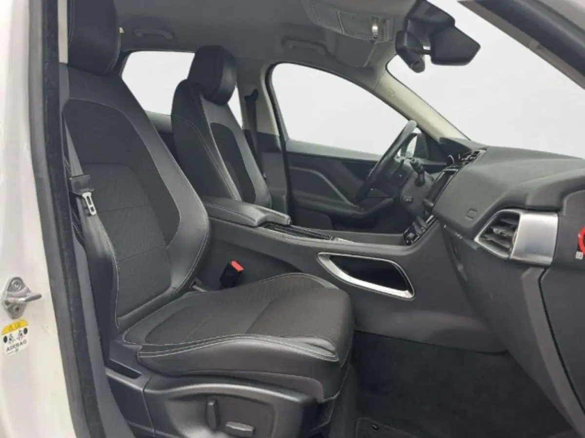Jaguar F-Pace usata a Siena (3)