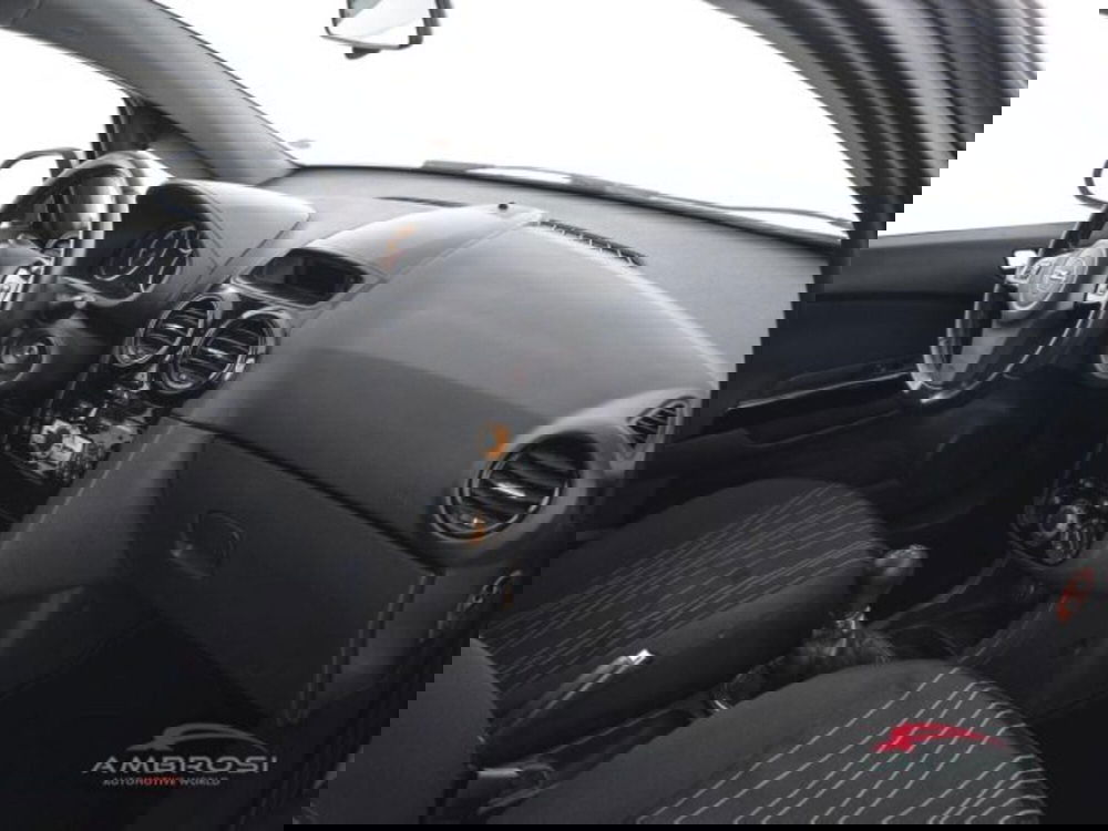 Opel Corsa usata a Perugia (12)