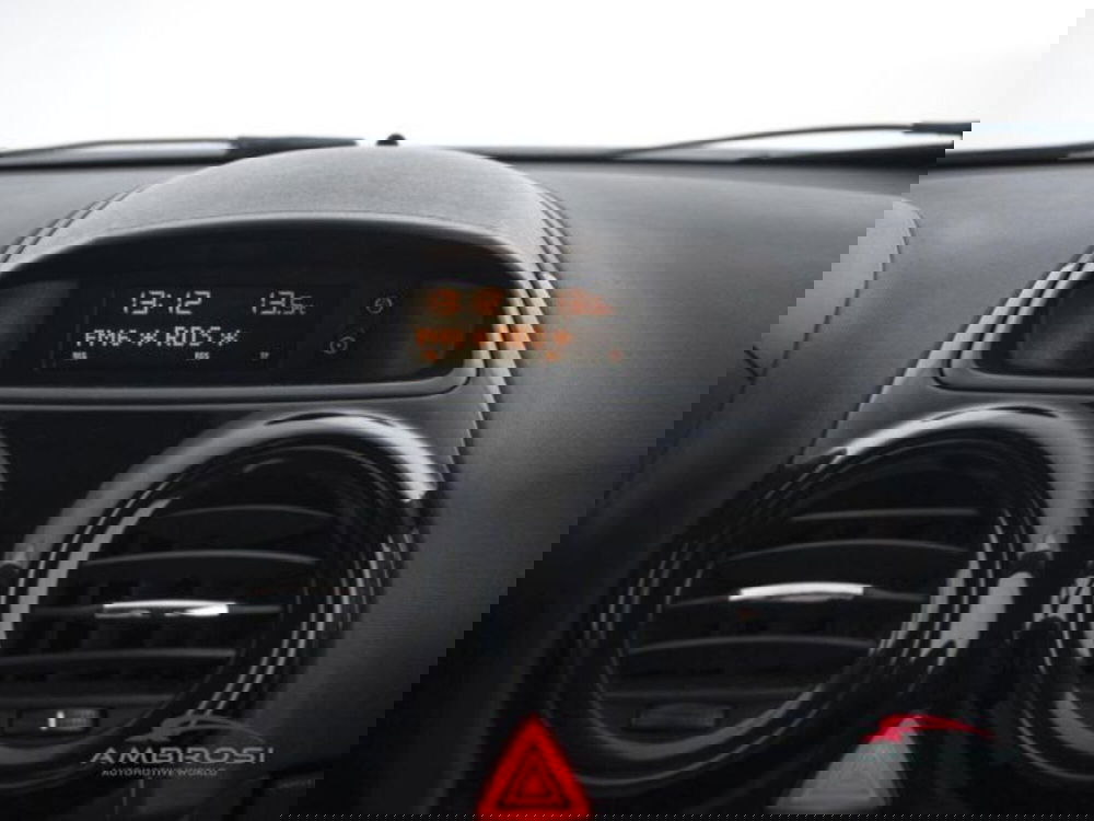 Opel Corsa usata a Perugia (14)