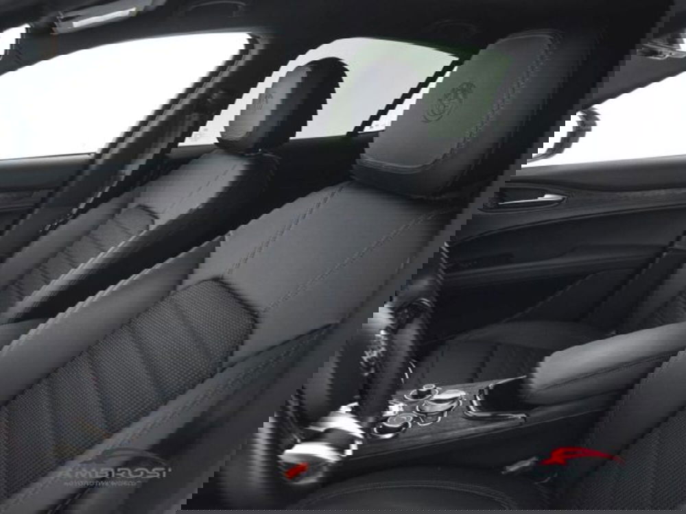 Alfa Romeo Stelvio usata a Perugia (9)