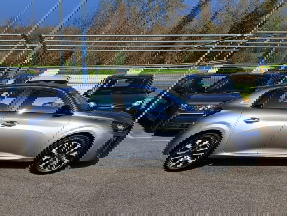 Peugeot 208 nuova a Brescia (4)