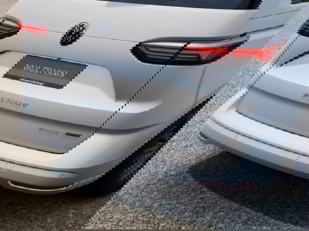 Volkswagen Multivan nuova a Vicenza (14)