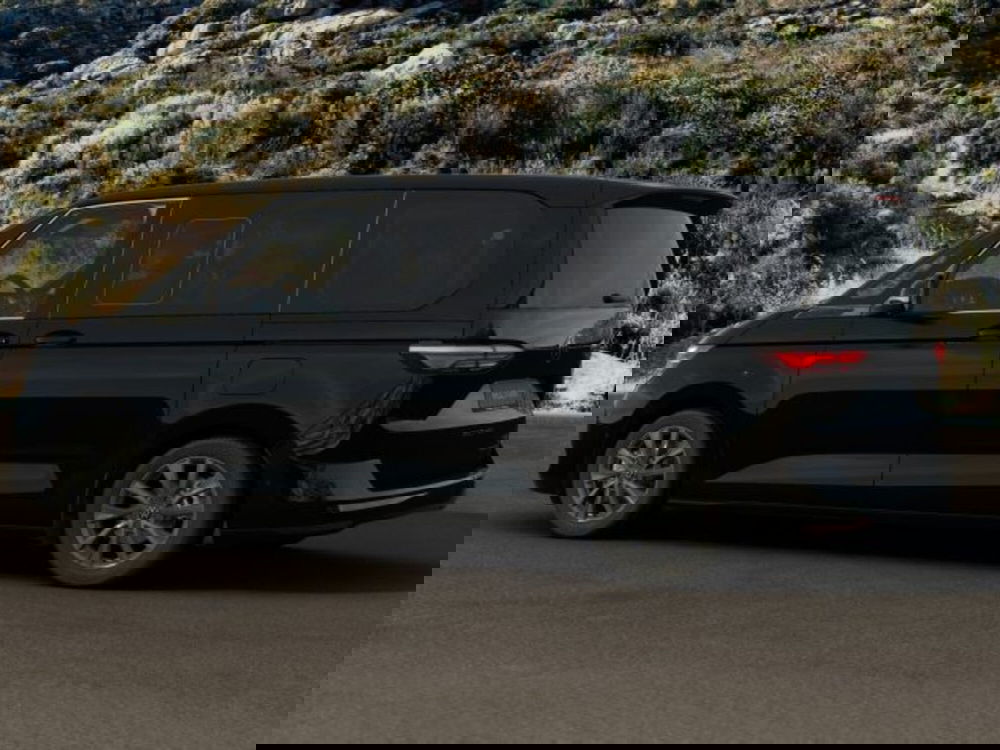 Volkswagen Multivan nuova a Vicenza (3)