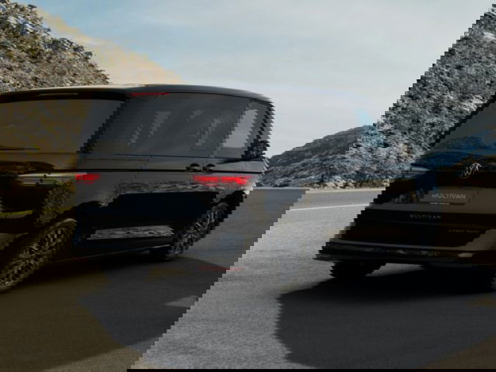 Volkswagen Multivan nuova a Vicenza (5)