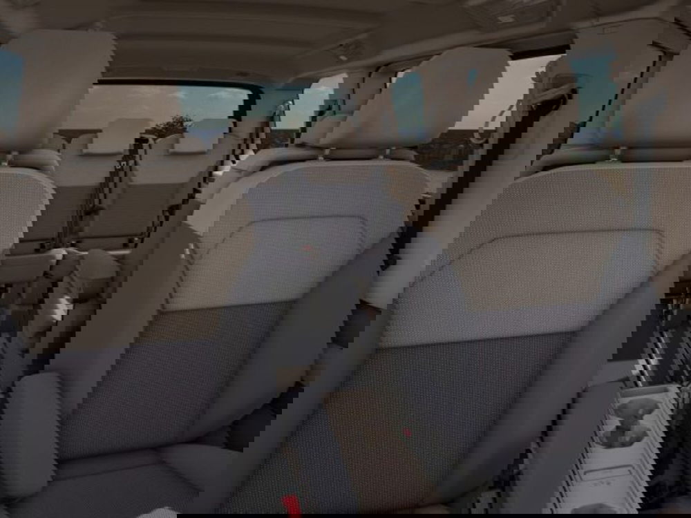 Volkswagen Multivan nuova a Vicenza (9)