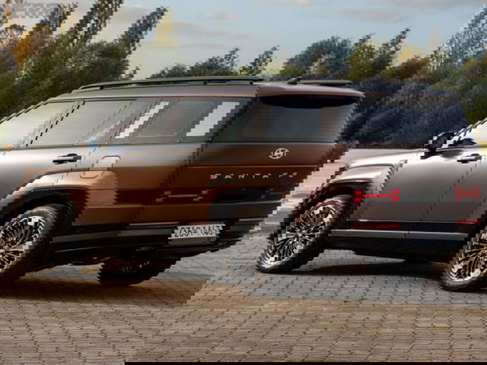 Hyundai Santa Fe nuova a Milano (4)