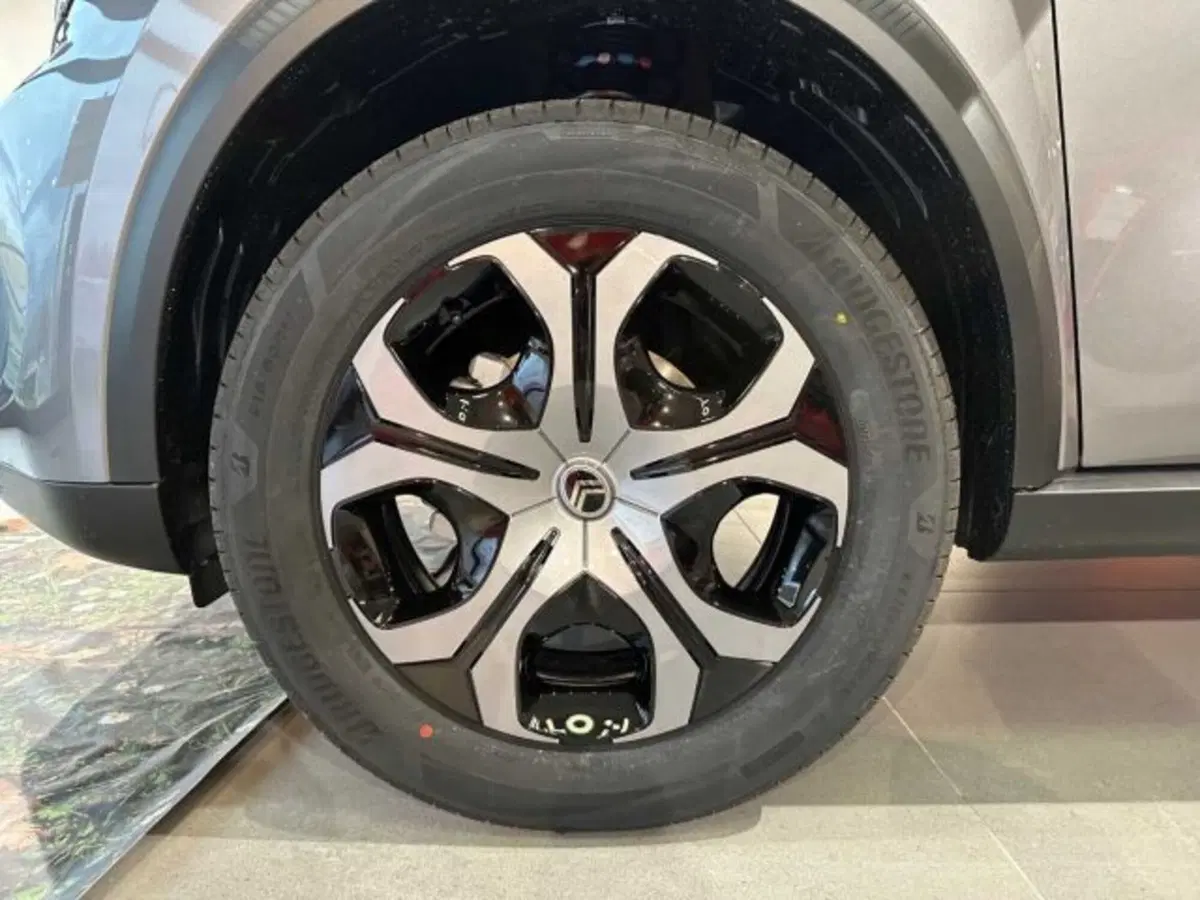 Citroen C3 Aircross nuova a Sondrio (8)