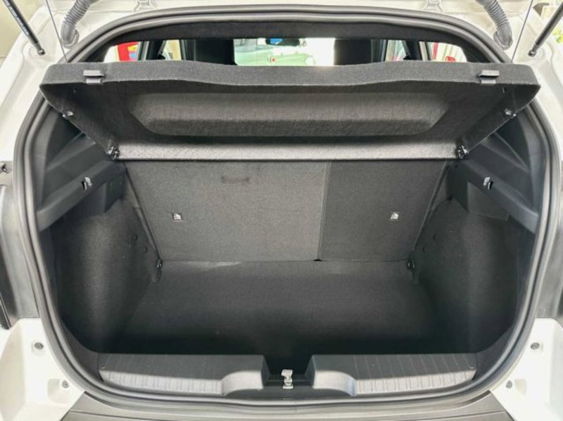 Fiat Grande Panda nuova a Sondrio (9)