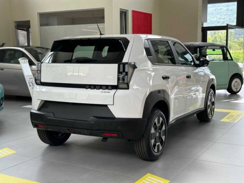 Fiat Grande Panda nuova a Sondrio (5)