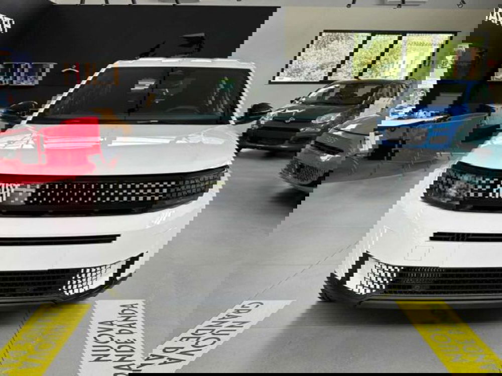 Fiat Grande Panda nuova a Sondrio (8)