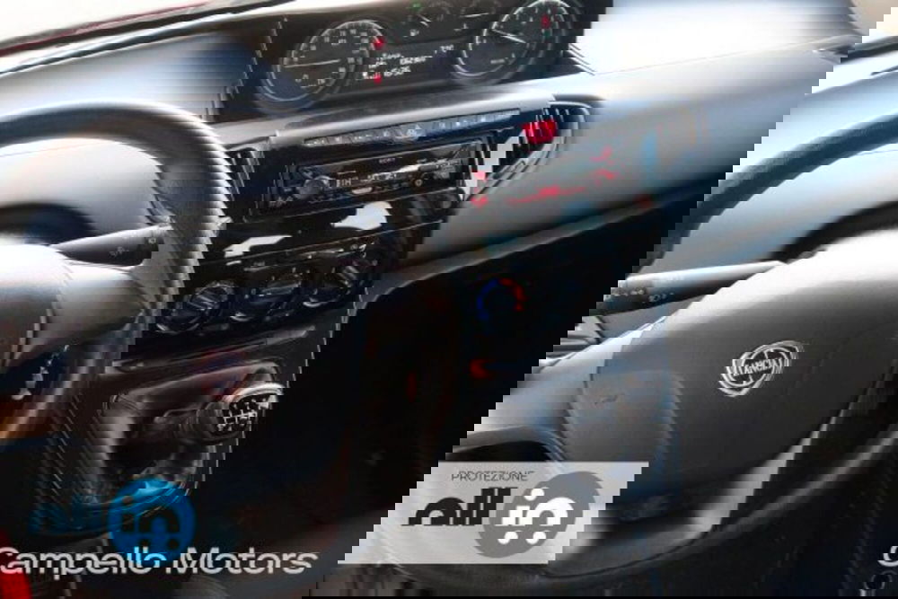 Lancia Ypsilon usata a Venezia (7)