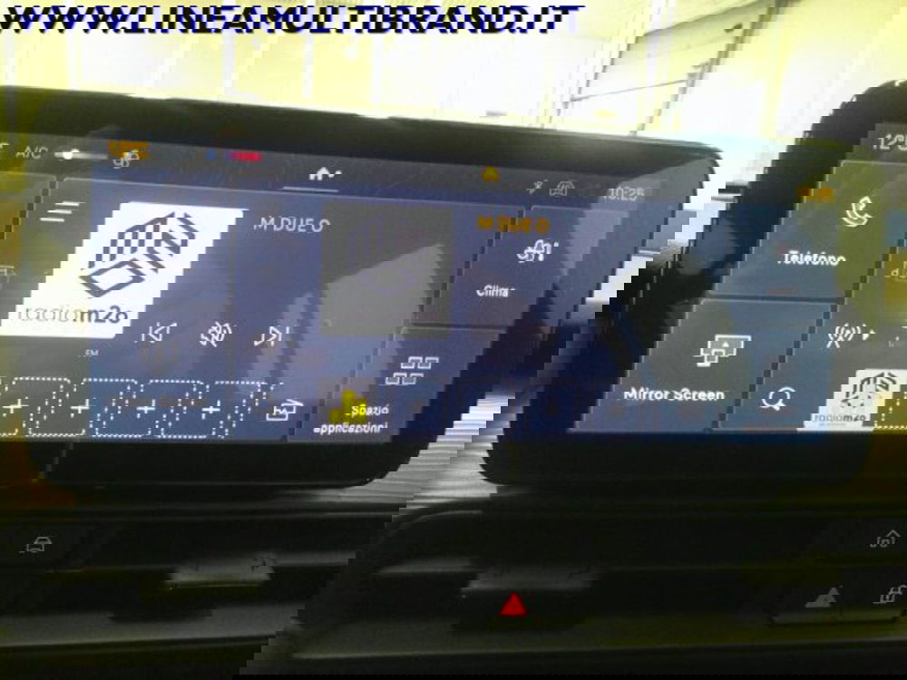 Jeep Avenger nuova a Piacenza (11)