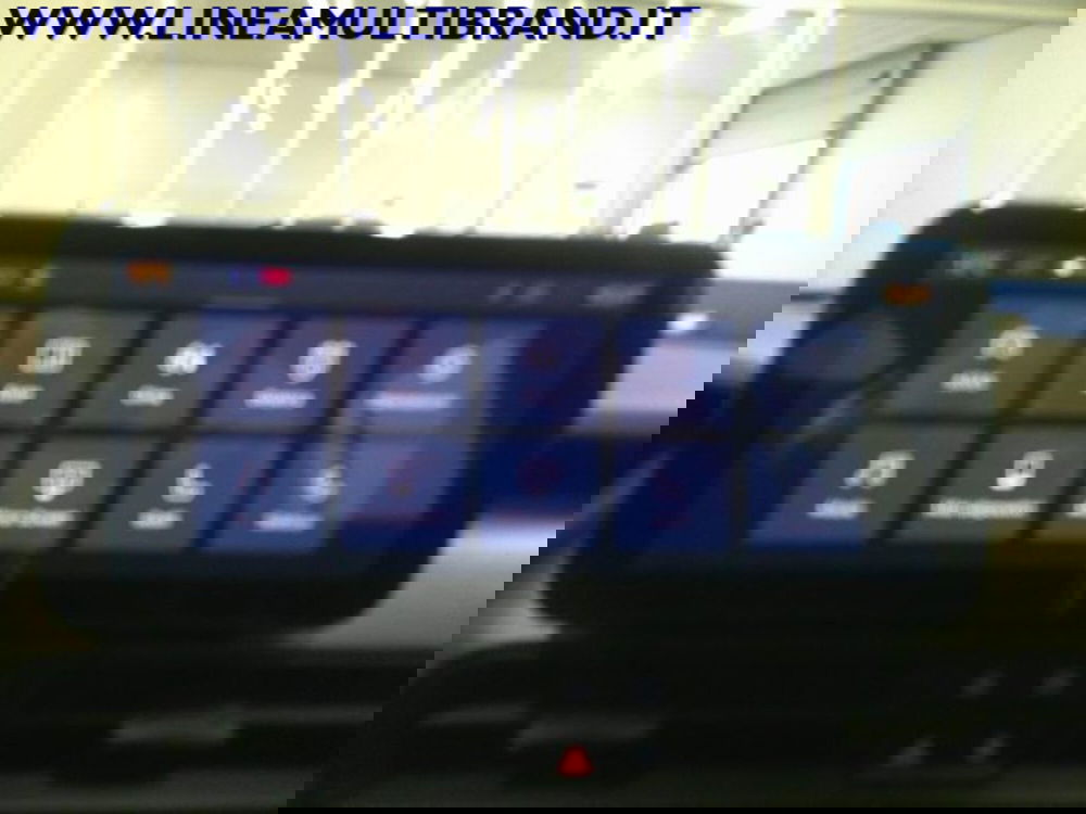 Jeep Avenger nuova a Piacenza (17)