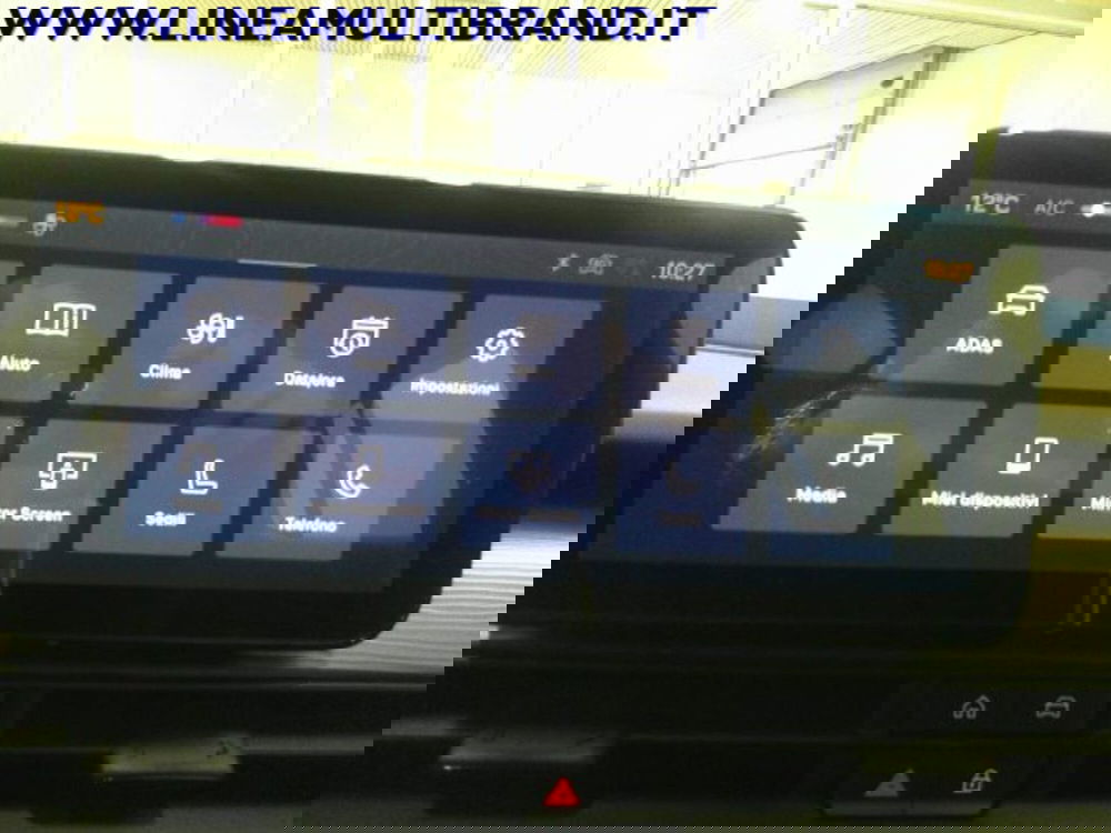 Jeep Avenger nuova a Piacenza (18)