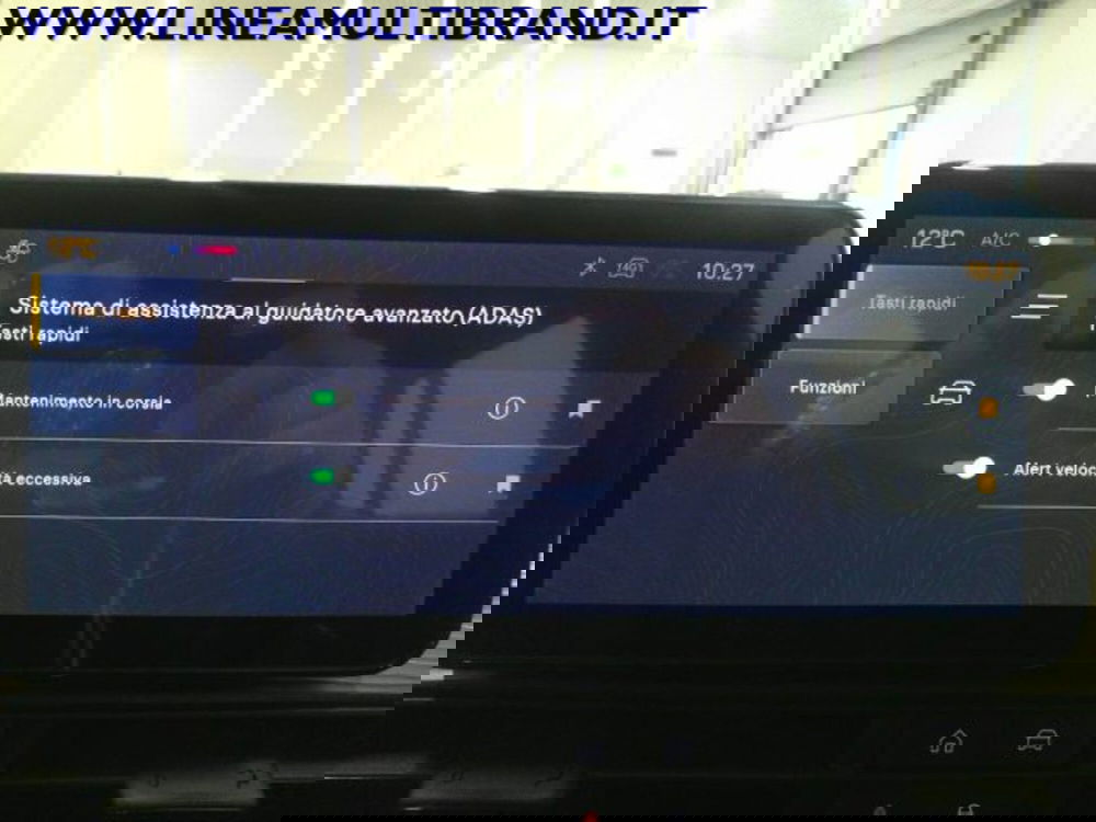 Jeep Avenger nuova a Piacenza (19)