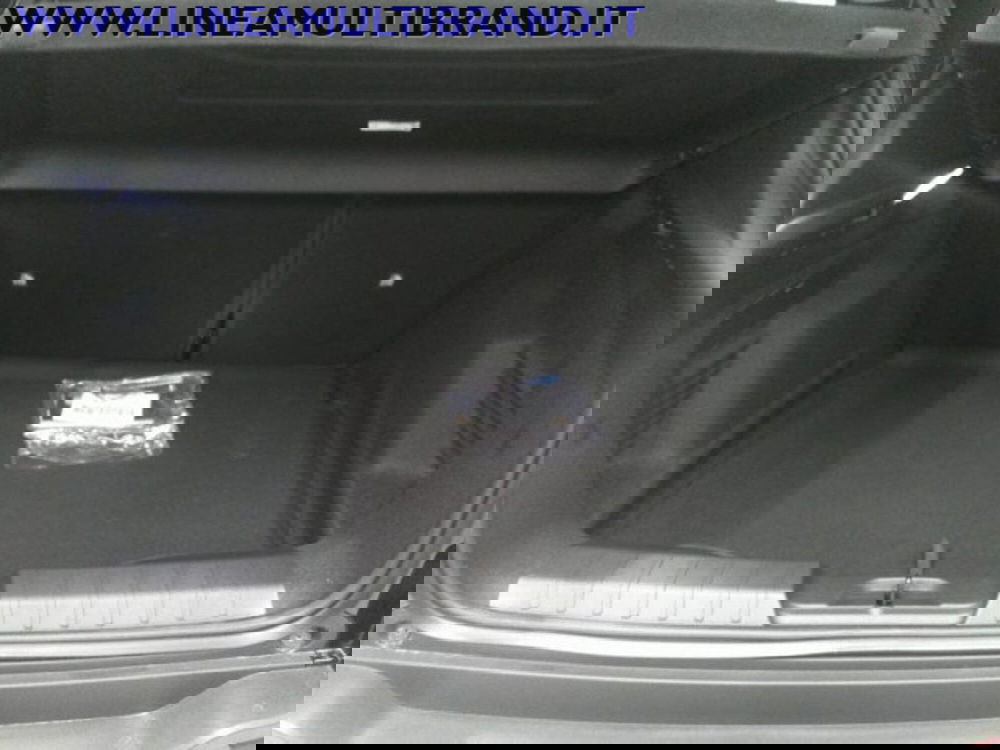 Jeep Avenger nuova a Piacenza (7)