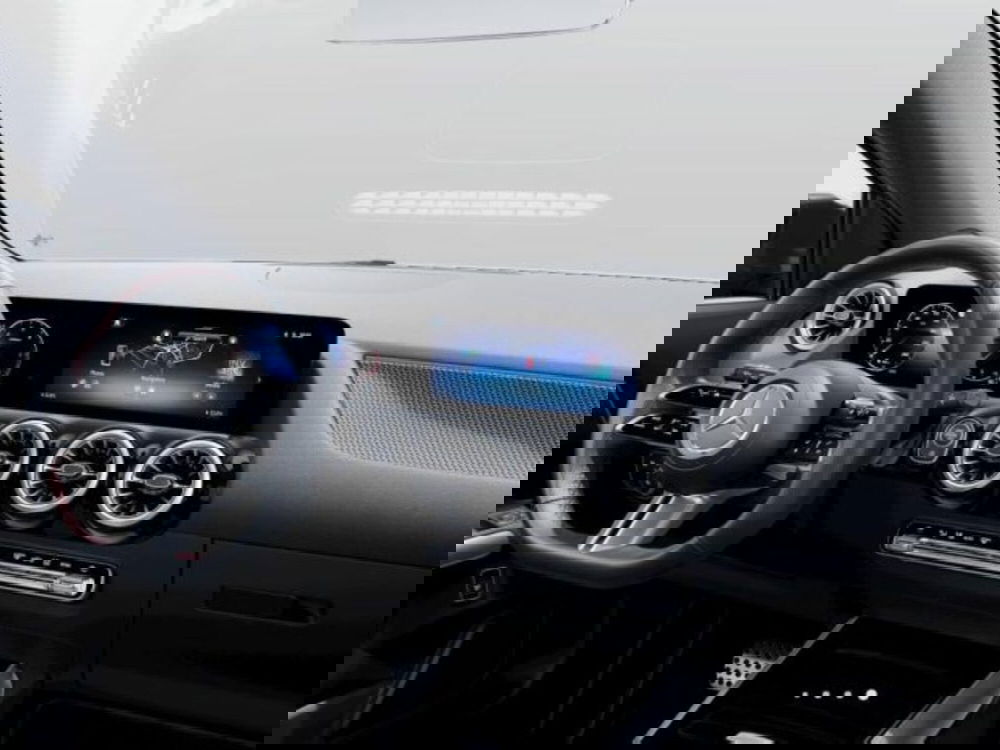 Mercedes-Benz GLA SUV nuova a Verona (8)