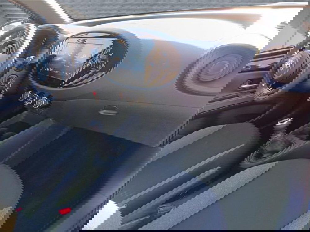 Toyota Aygo X nuova a Bari (11)