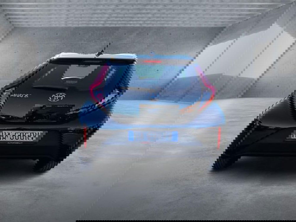 Toyota Aygo X nuova a Bari (5)