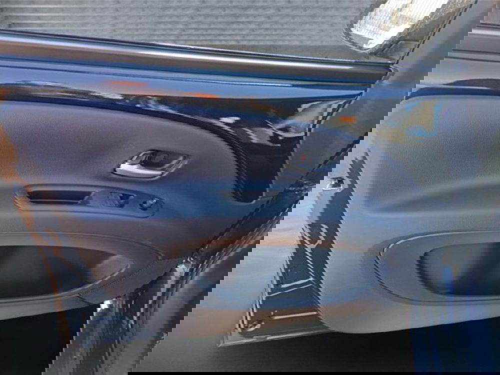 Toyota Aygo X nuova a Bari (8)